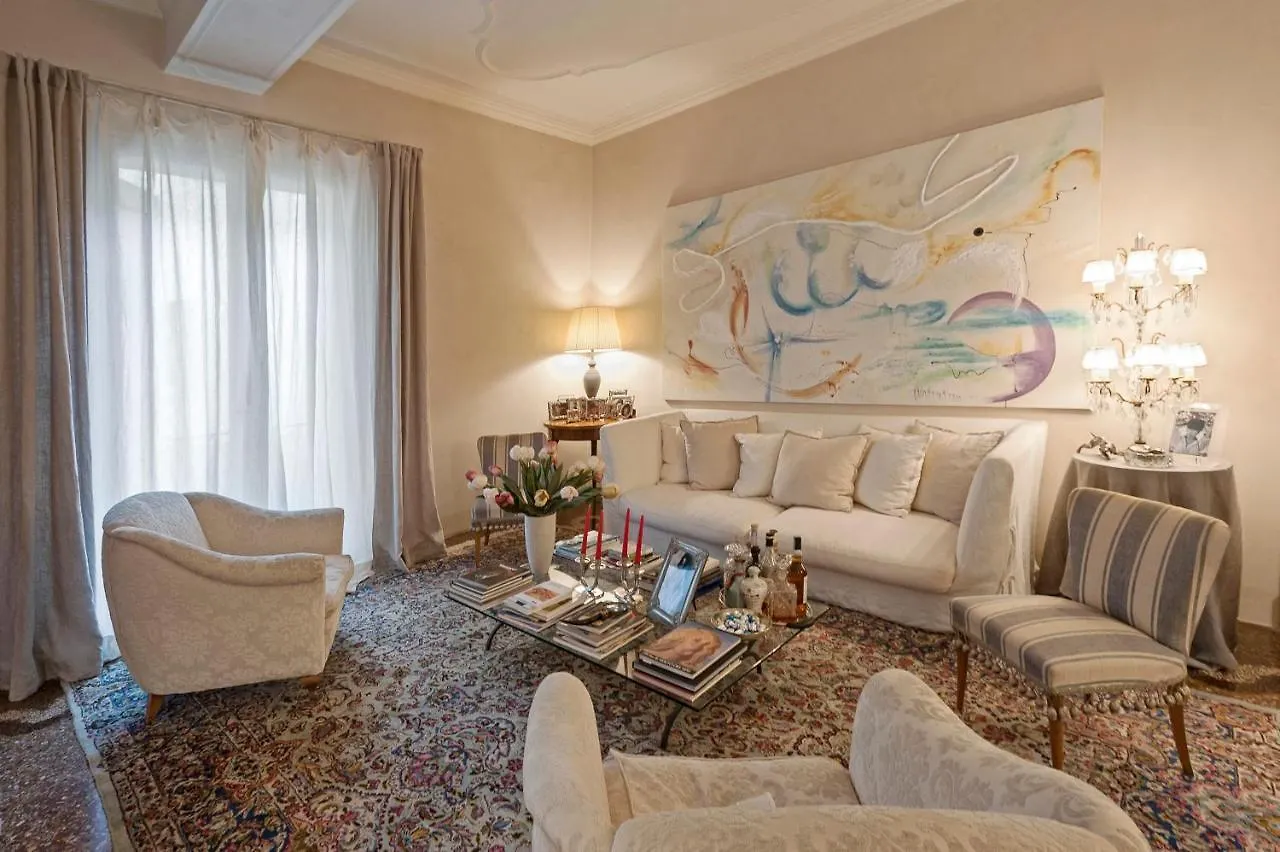 Castellata La Suite Bologna Bed & Breakfast