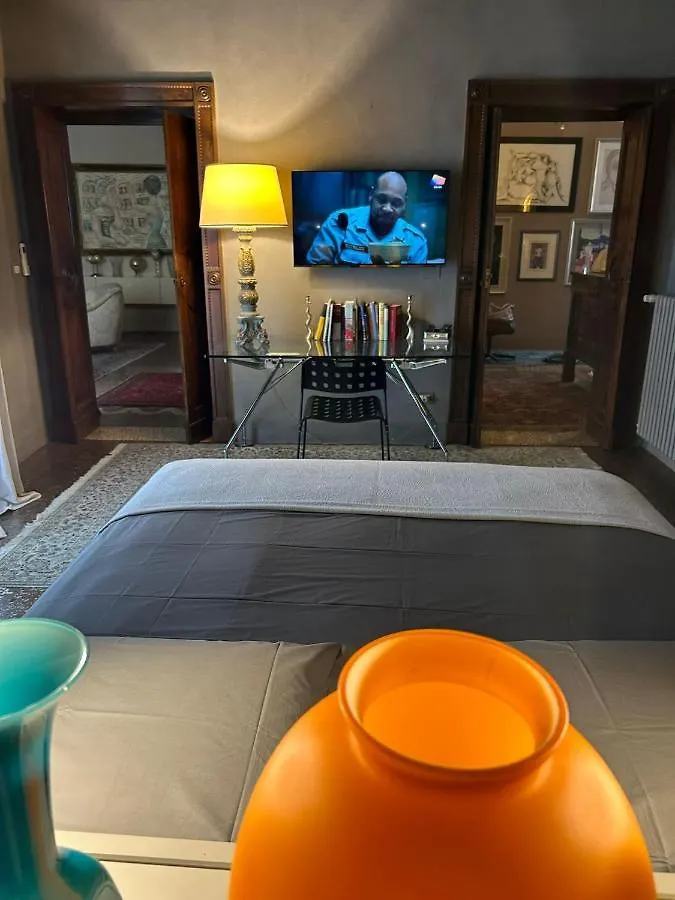 Castellata La Suite Bologna Bed & Breakfast